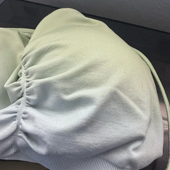 BuffBunny Seamless Ruched Sports Bra Honeydew Ombré - Picture 3 of 3